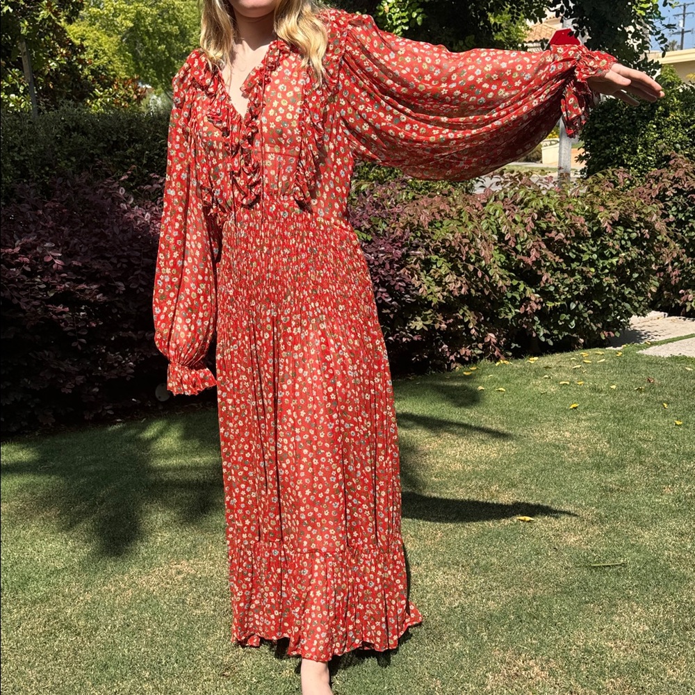 Doen red Tiered Ruffled Long Sleeve Sundress
